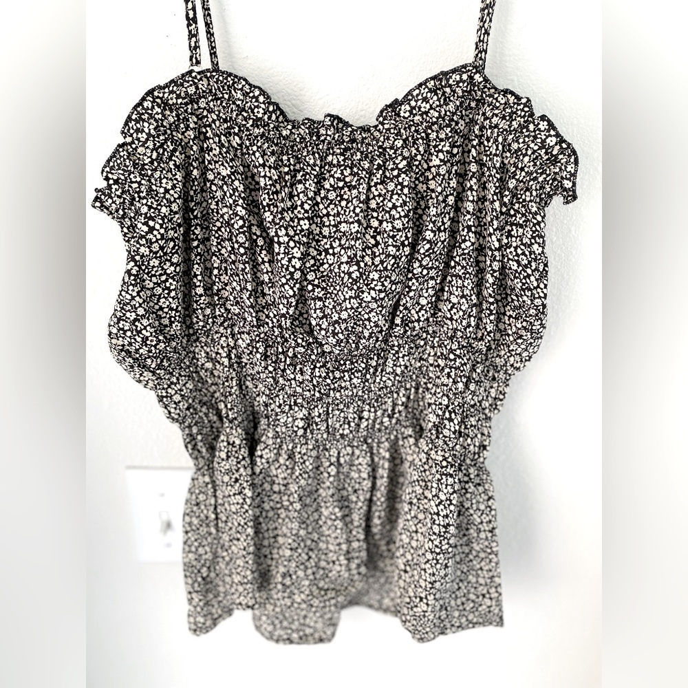 🖤fashion Q floral top🖤 - Picture 3 of 4